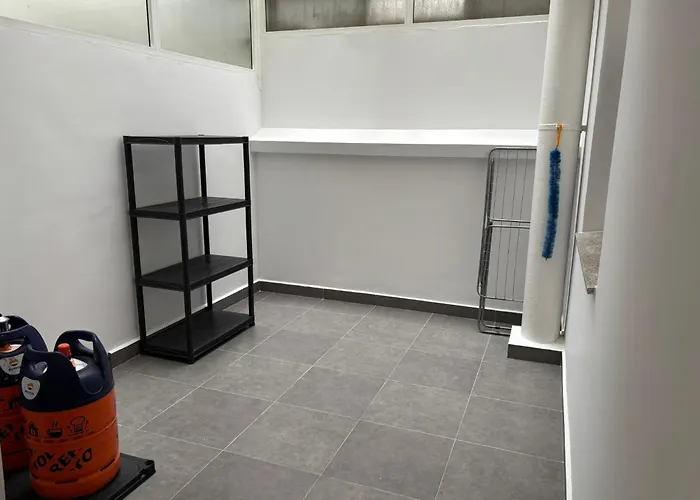 Africa ミヤドイロ